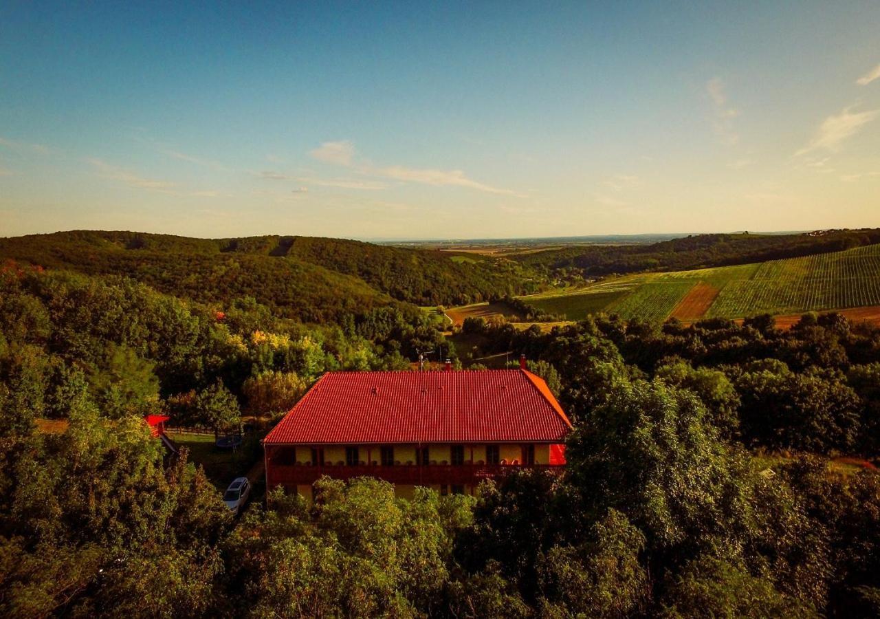 Farma Ovčí Terasy Villa Němčičky Bagian luar foto
